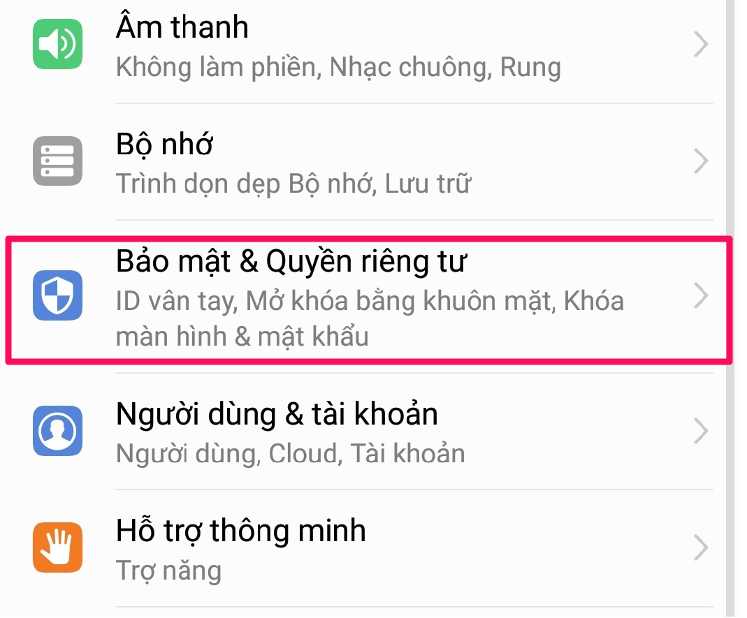 Bạn vào mục “Cài đặt” rồi “Bảo mật & Quyền riêng tư”